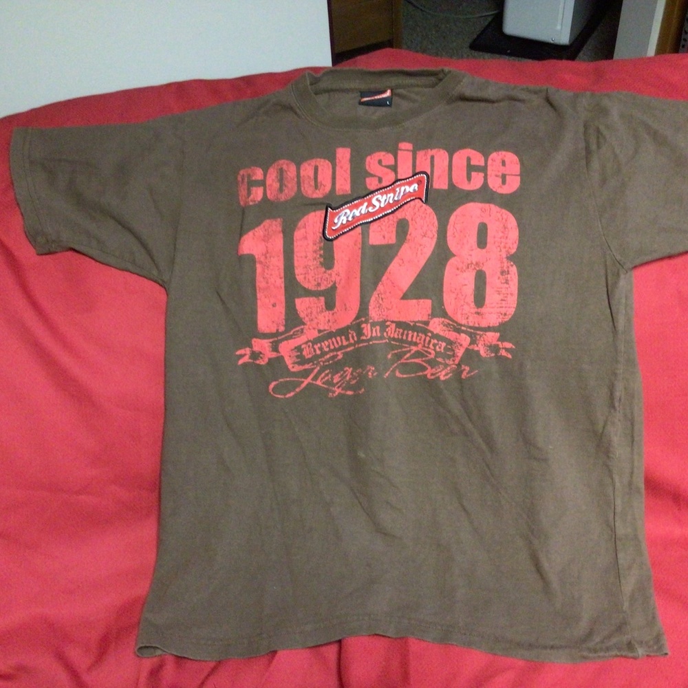 Retro RED STRIPE beer tshirt